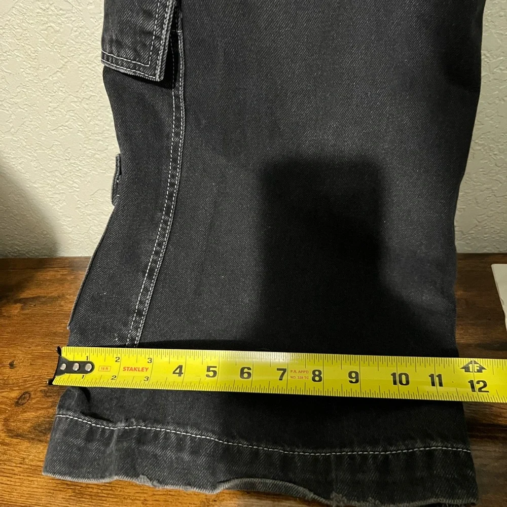 BDG Black Wide-Leg Cargo Pants with Contrast Stitching - Picture 5 of 10